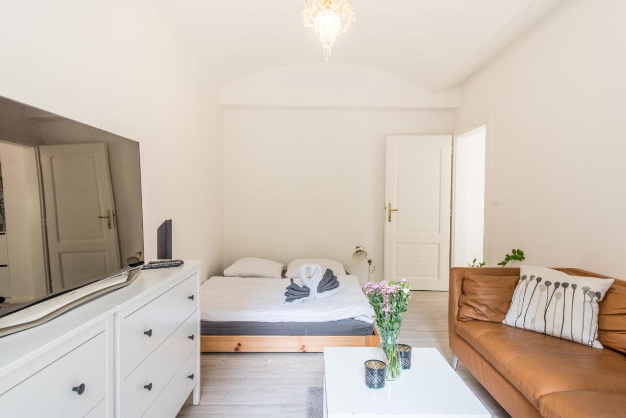 Quiet Apartment In The City Center With Own Terrace Praga Exterior foto